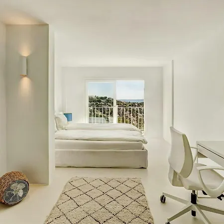 Willa Deluxe With Seaview In Portals Costa D'En Blanes